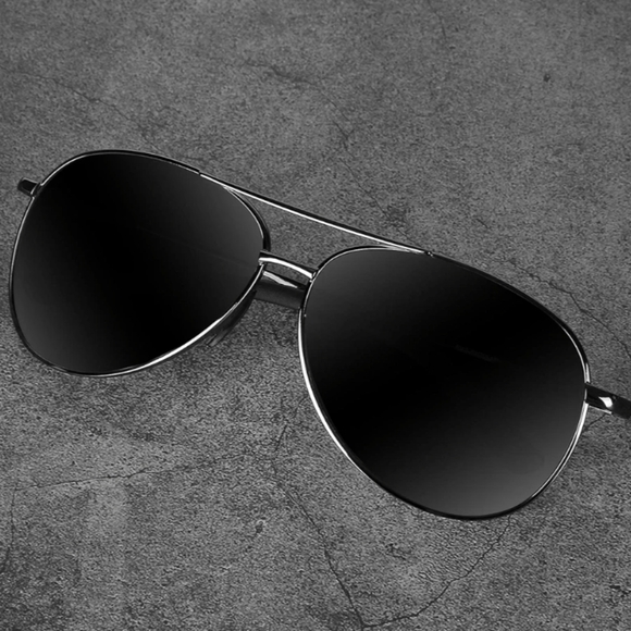 AVIATOR NWT Sunglasses Polorized Dark Grey Silver Foster Grant - Picture 10 of 11